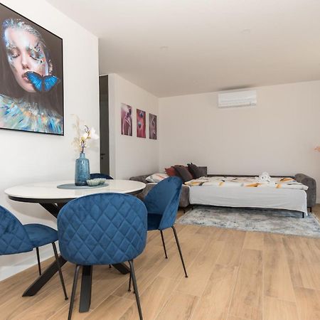 Luxury Adria Sea & City View Apartment ماكارسكا المظهر الخارجي الصورة